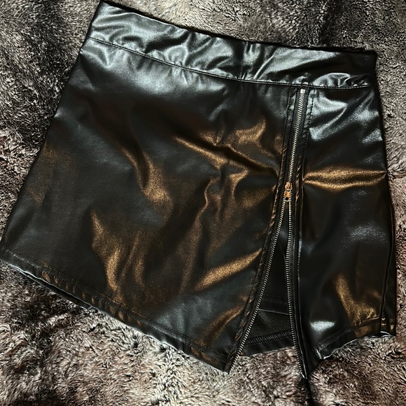 Fashion nova skort - Picture 1 of 4